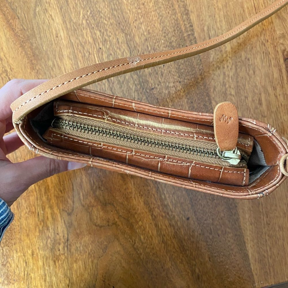 Monsac Brown Crocodile Embossed Shoulder Bag Gold Hardware Vintage Style Purse - Picture 4 of 11